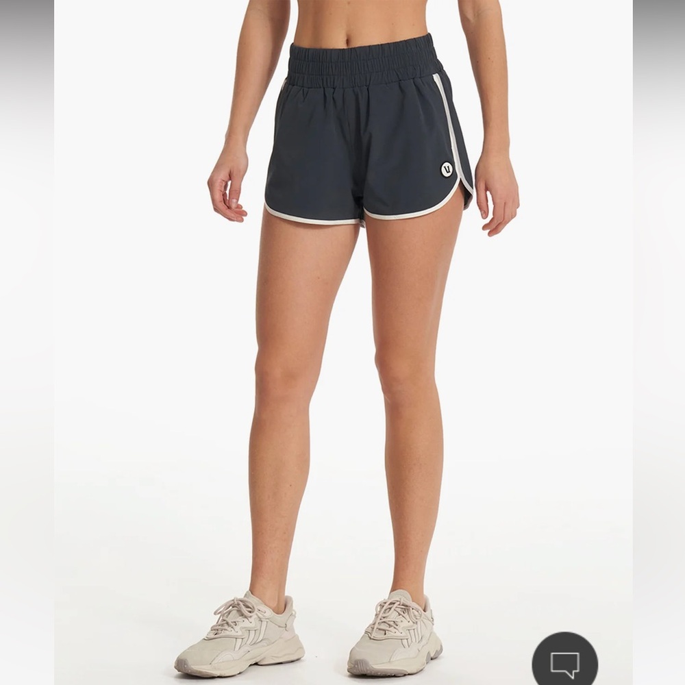 Like NEW VUORI Cardiff Shorts in Charcoal Color Block Gray Black size Small!